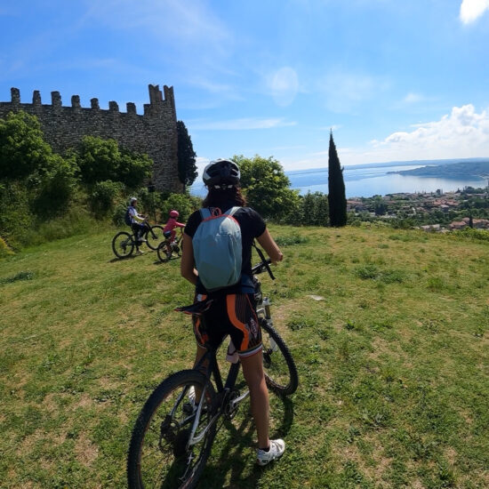 Self-guided Bike tour From Desenzano: Valtenesi Castles and Rocca di Manerba.