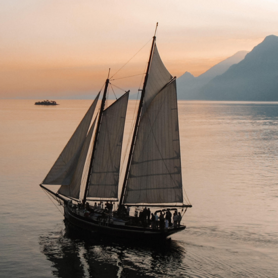 Tour in Barca a Vela: navigando sul Lago di Garda