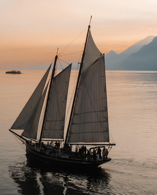 Tour in Barca a Vela: navigando sul Lago di Garda