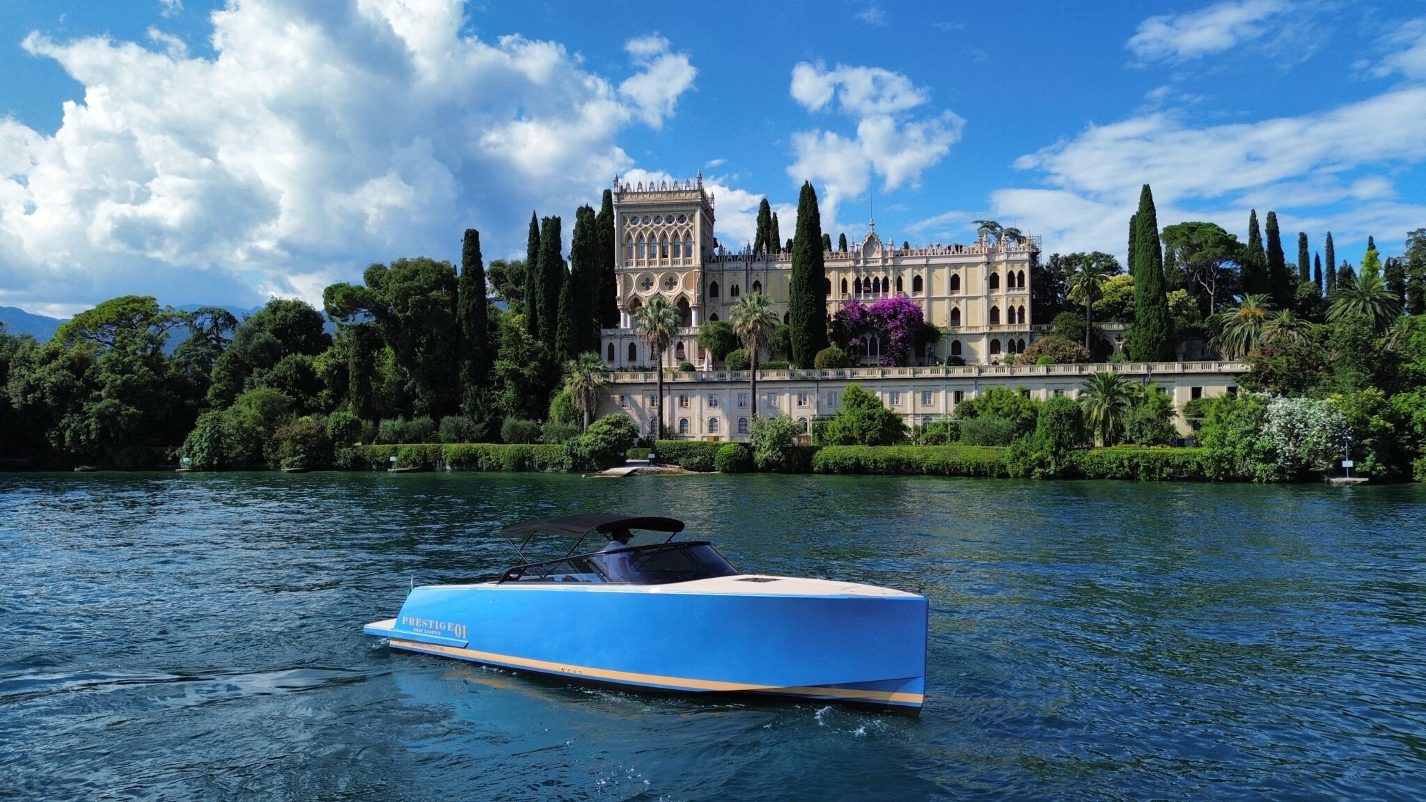 Dream Tour: Yacht on Lake Garda - garda e-motion