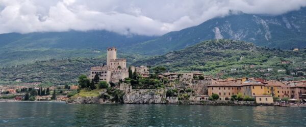 Malcesine - un borgo medievale con vista lago - Garda E-motion